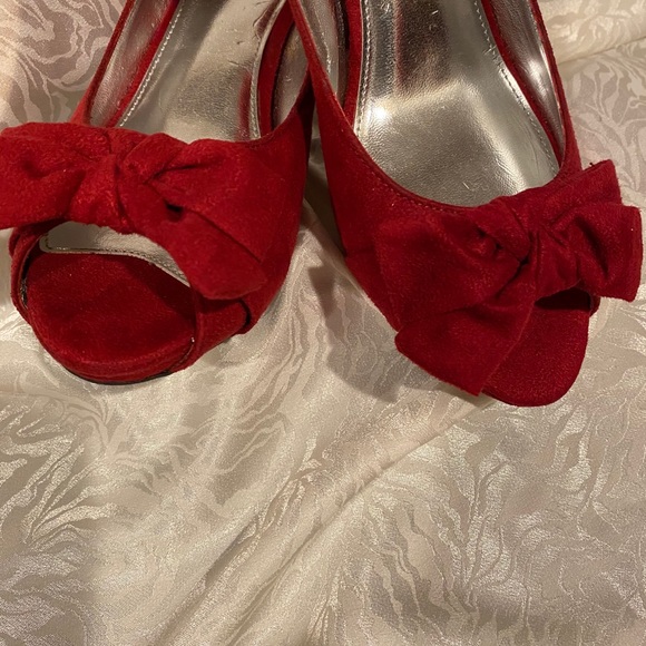 Red Suede Open Toe Pumps X.Appeal Size 9 - Picture 2 of 5